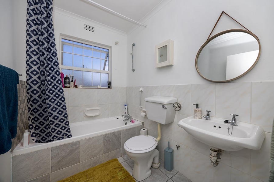 2 Bedroom Property for Sale in Table View Western Cape